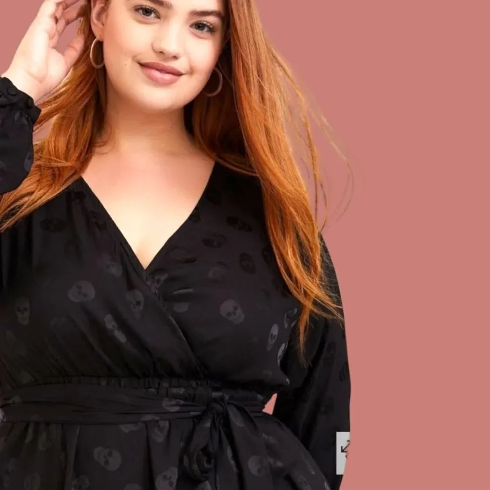 TORRID Plus Size Black Skull Jacquard Surplice Top - Picture 3 of 16